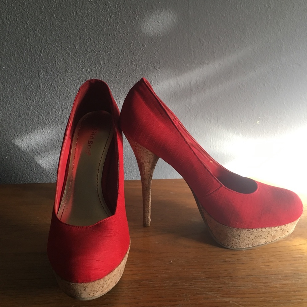 Sexy red pumps